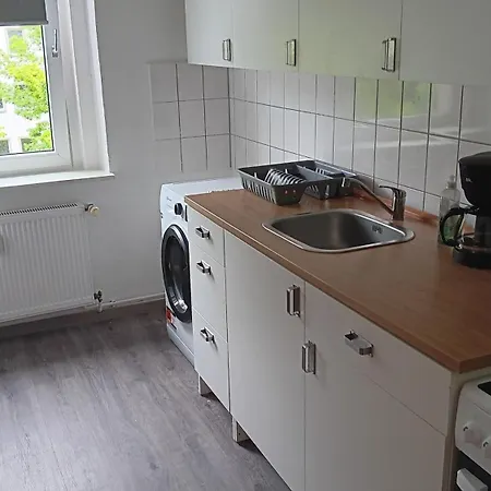 Apartmán Crew Quartier All-Inclusive Monteurzimmer 3 Schlafzimmer Mit Kueche Und Bad In Merseburg Leuna