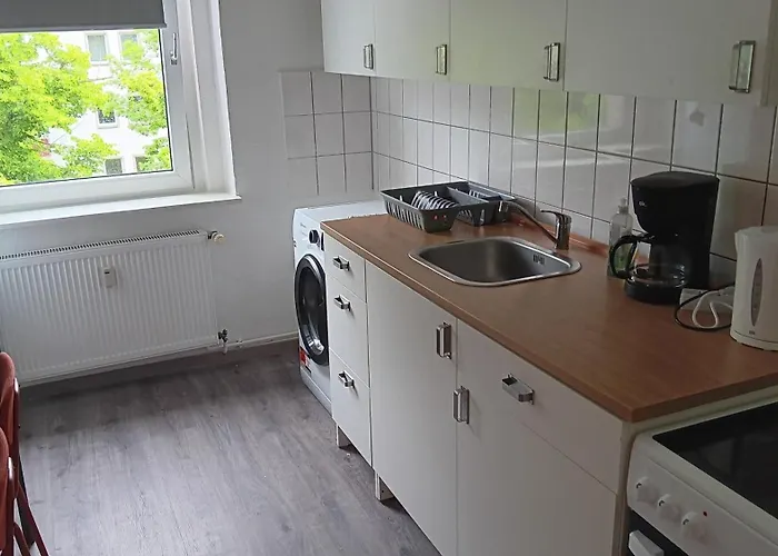 Apartmán Crew Quartier All-Inclusive Monteurzimmer 3 Schlafzimmer Mit Kueche Und Bad In Merseburg Leuna