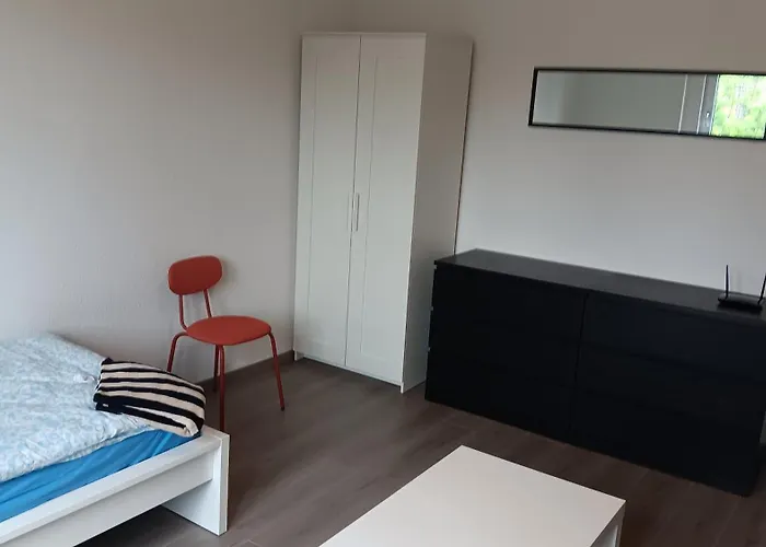 Crew Quartier All-Inclusive Monteurzimmer 3 Schlafzimmer Mit Kueche Und Bad In Merseburg Leuna Apartmán *